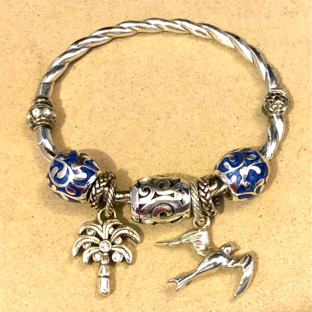 Brighton Soaring Seagull charm in silver Bird in flight Retired & rare